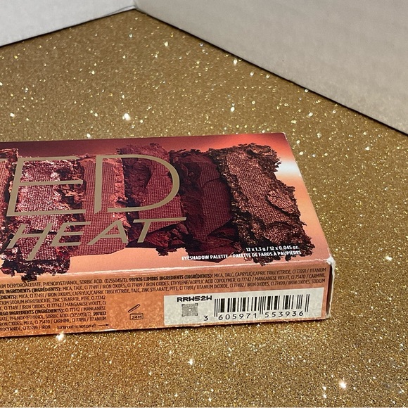 Urban Decay Naked Heat Eyeshadow Palette - Picture 6 of 11